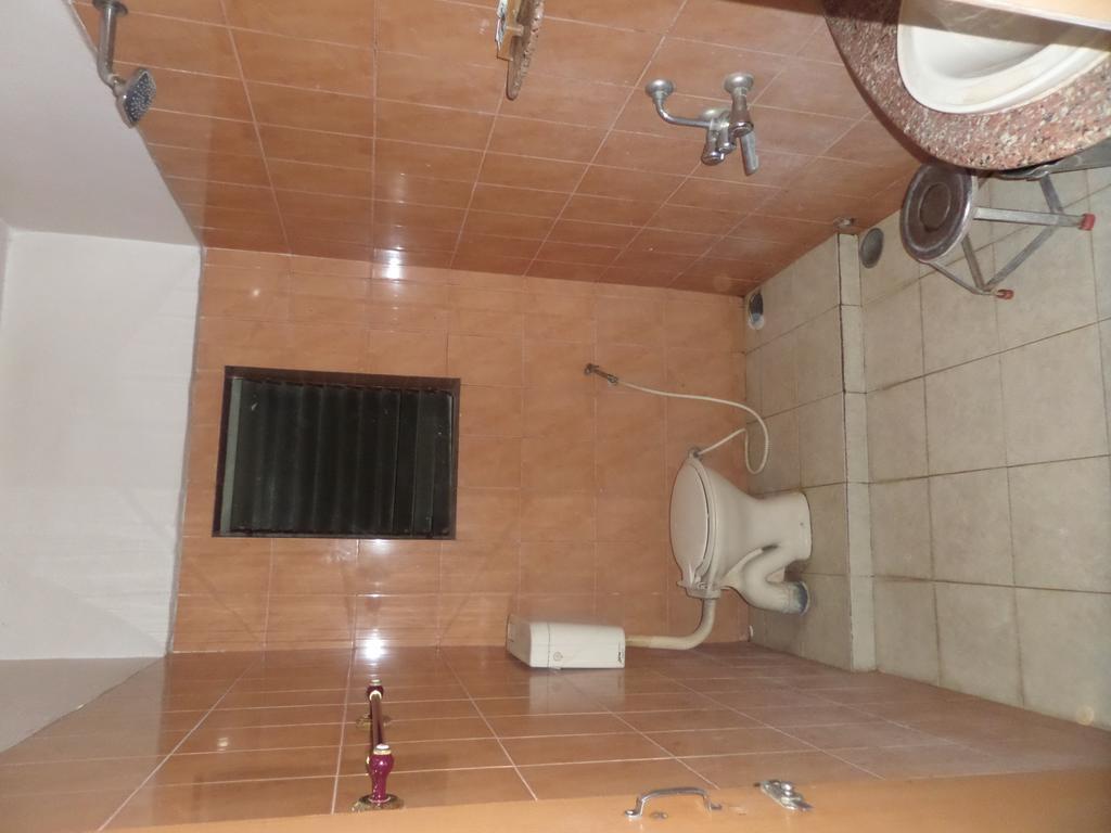 Chalukya Deluxe Hotel Colhapur Exterior foto